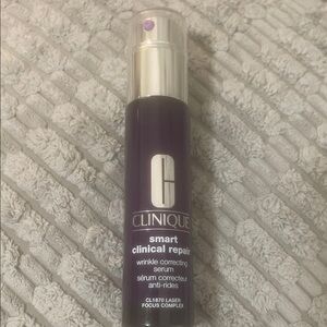 Clinique Smart Clinical Repair in Deep Purple